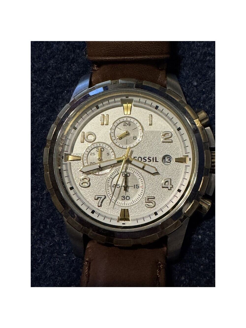 Fossil Watch Still Has Plastic on Back Needs Battery